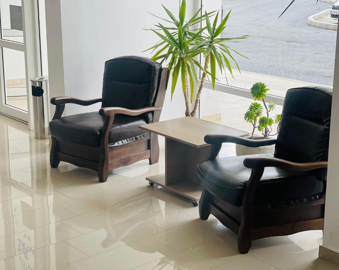 Topaz Hotel 2*